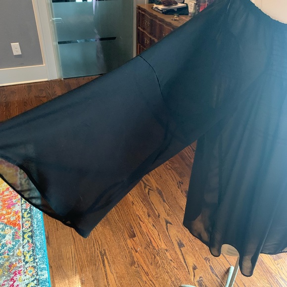 Black off the shoulder tunic - Picture 3 of 4